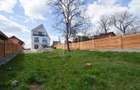 Casă cu 5 camere cu Canalizare în Dâmbul Rotund - 1