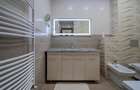 Apartament cu 3 camere decomandat în Tractorul - 5