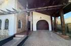 Proprietate Deosebita in Radauti . Casa de vanzare cu 1000mp2 teren direct proprietar Comision 0% - 4