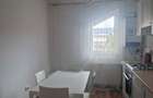 Apartament cu 4 camere decomandat în Florești - 2