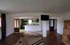 Casa P+M construita intr-o oaza de verdeata , departe de zgomotul orasului - 4