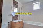Apartament cu 3 camere în Cetate - 2