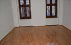 Inchiriem birouri in centrul Timisoarei 42mp-360 , 67mp-550 , 75 mp-600 - 7