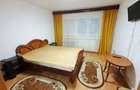 Inchiriez apartament 2 camere, et. 3, zona Hotel Roman - 1