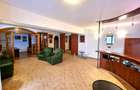 Apartament cu 3 camere semidecomandat în 1 Mai - 2