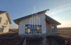 Casă individuală cu 3 camere cu Canalizare în Șura Mică - 9