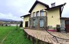 Casă individuală cu 4 camere cu Canalizare în Periferie - 1