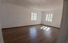 Casă cu 2 camere cu Teren 4038 Mp în Radovan - 9