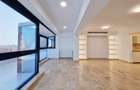 Apartament cu 4 camere decomandat în Polonă - 2