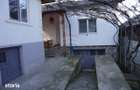 Proprietate cu 2 Case ?i Teren Generos Str. Campu Negru - 2