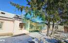 Casă cu 4 camere cu Teren 1500 Mp în Central - 2