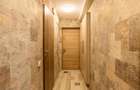 Apartament cu 3 camere decomandat în Tractorul - 24