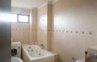 Apartament cu 3 camere decomandat în Sisești - 11