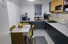 Apartament cu 3 camere decomandat în Tractorul - 2