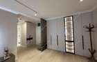 Apartament cu 3 camere semidecomandat în Central - 2