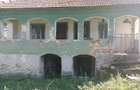 1,5 ha cu 2 case vechi, livada si izvor langa Via Transilvanica - 2