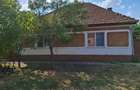 Casă cu 5 camere în Breștea - 1