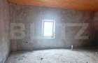 Casa (la rosu) + teren 2522 mp ideala pentru personalizare - Cost - 5
