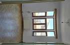 propietar vind apartament cu 3 camere decomandat in vila etaj 1 din2 zona centrala Hala Traian - 2