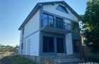 Casă cu 4 camere cu Teren 190 Mp în Central - 3