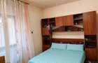 Casa solida plus gradina matura intr-o zona linistita in centrul Var - 4