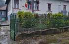Casă cu 6 camere cu Teren 6000 Mp în Diviciorii Mici - 1