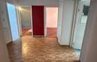 Apartament cu 3 camere decomandat în Central - 2