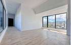 Apartament cu 3 camere decomandat în Tractorul - 1