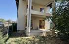 Casă cu 7 camere cu Teren 2274 Mp în Târgșoru Vechi - 2