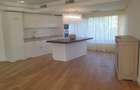Apartament cu 5 camere decomandat în Herăstrău - 2