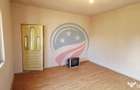 Casa Bradesti teren intravilan 7952 mp deschidere 33 m la DE 70 - Bradesti (Dolj)