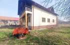 Casă cu 3 camere cu Teren 1368 Mp în Arcani - 4