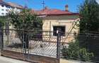 Casa cu teren- de vanzare - 4