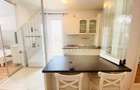 Apartament 4 camere + loc de parcare