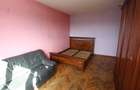 Proprietar vand apartament cu 3 camere, Zona Shopping City, complet decomandat