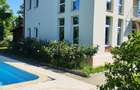 Casa cu 5 camere, piscina ?i garaj - 6