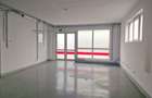 Spaciu comercial parter , bloc nou , 440 mp +Terasa si Locuri Parcare .