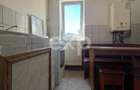 Vanzare 2 camere curat liber decomandat et 3 central Gaesti