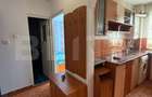Apartament 3 camere, decomandat, etajul 3, zona 9 Mai - 1
