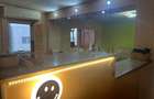 apartament 3 camere decomandat, 2 bai, 2  balcoane,centrala gaz,parcare, 99000 e