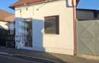 De inchiriat- Spatiu comercial stradal Str. Nicopole (langa Spitalul de Copii si clubul sportiv Dinamo) 350 / luna - 2