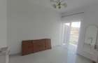 Vand apartament cu 2 camere la parter - 2