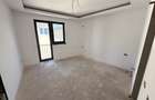 Imobil zona Mall Vitan. 13 cam. 11 bai, 5 balcoane, 2 spatii comerciale - 23