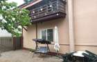 vanzare . Spatiu comercial ?i teren - 2