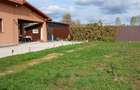 Vand casa in sat linistit,detalii whatsapp 0035796298810