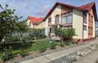 Casa 6 camere de vanzare Darza - Crevedia 260 mp utili 735 mp teren - 17