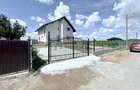 Casa noua cu etaj zona linistita in oras - 10