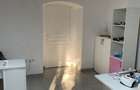 Proprietar, vand doua spatii. - 9
