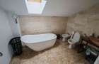 Casă cu 5 camere cu Teren 3700 Mp în Șoimuș - 4