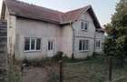 Casă cu 11 camere cu Teren 750 Mp în Luncani - 4